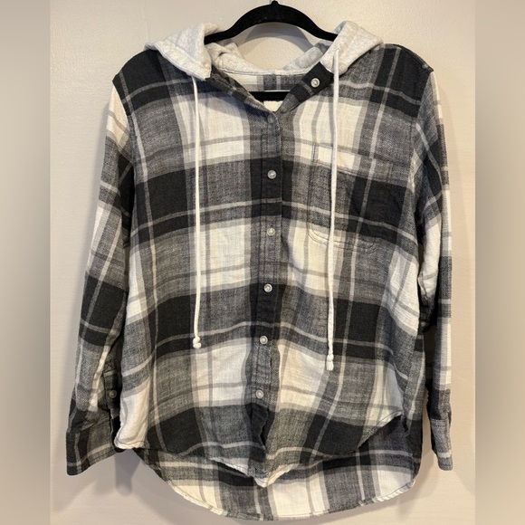 American Eagle Outfitters Tops - American Eagle Plaid Button Up Shacket Flannel Hoodie Black & White Size Small